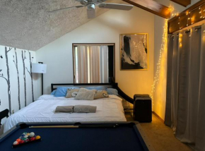 Ambiance - KING BED Cabin, Jet-bath & Fireplace